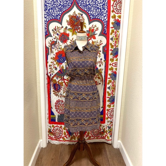 π Stylish modern art dress - Picture 2 of 11